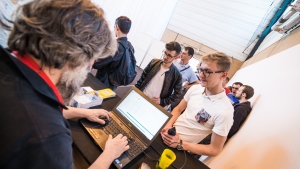 arrivée des équipes de la Coupe de robotique des IUT